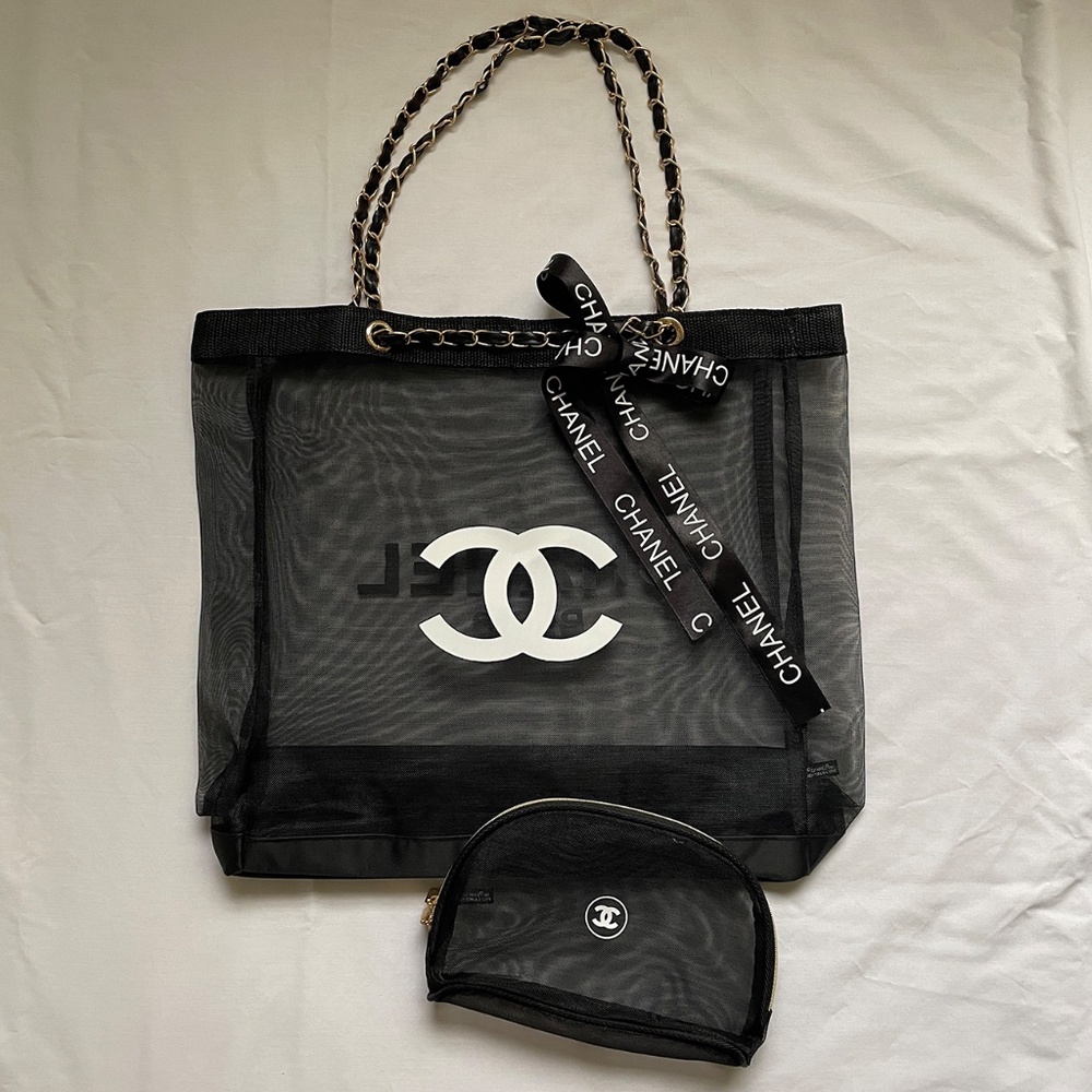~Chanel GWP Black Mesh Tote Bag with Gold Chain Straps - Picture 3 of 15